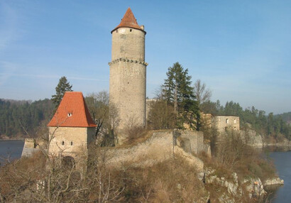 The Písecká Gateway and the Bergfrit